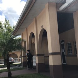 Center for Retina & Macular Disease - Entrance