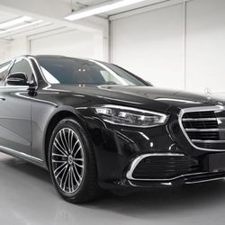 Avantgarde Limousine Barcelona - S class Mercedes Benz-2023---Hire Private driver in Madrid or Barcelona
