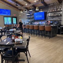 Woods Fort Restaurant - Looking toward the bar area