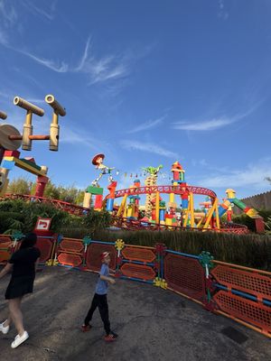 Slinky Dog Dash by null