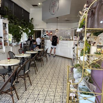 Utopia Caffe - Breakfast & Brunch Near Me - Tustin, California
