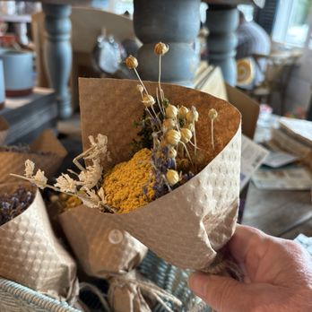 SeaFront Baking Company - Dried flowers in gift area - Bakeries Near Me - Crescent City, California SeaFront Baking Company - Dried flowers in gift area - Bakeries Near Me - Crescent City, California