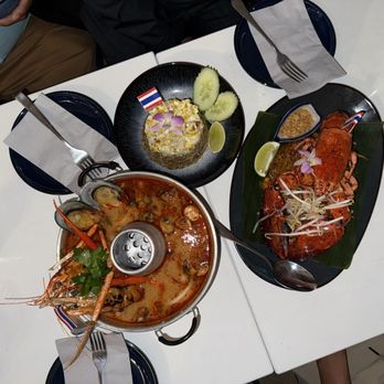 Elephant District - Mixed Seafood Tom Yum Soup, Crab Fried Rice, Lobster Pad Thai - Thai Near Me - Brooklyn, New York Elephant District - Mixed Seafood Tom Yum Soup, Crab Fried Rice, Lobster Pad Thai - Thai Near Me - Brooklyn, New York