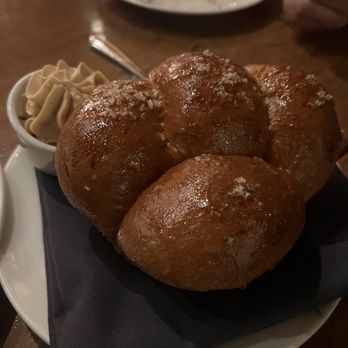 Hippo - Hippo rolls - American Near Me - Los Angeles, California