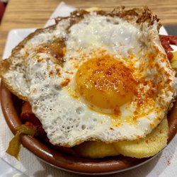 Petiscos do Cardeal - Huevos a la Cazuela.
