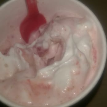 Dairy Queen Grill & Chill - Strawberry CheeseQuake - Fast Food Near Me - Burien, Washington
