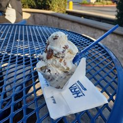 Bruster's Real Ice Cream - Handel's
