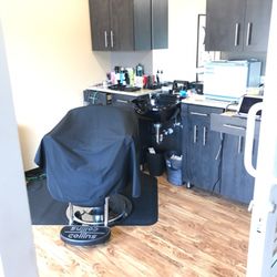 Benny’s Grooming Lounge