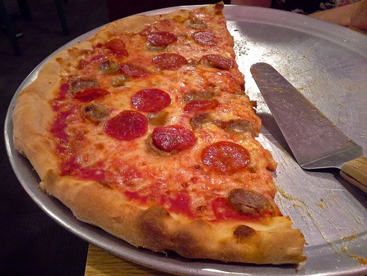 Andre's Pizza by null