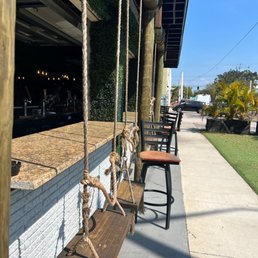 Outside bar