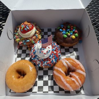 Broad Street Dough Co. - Donuts Near Me - Encinitas, California