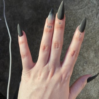 2Q Nail Spa + Eyelashes - Nail Salons Near Me - Montclair, California