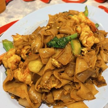 Jay Ann - Pad See Ew with shrimp had good wok hei - Thai Near Me - South Pasadena, California Jay Ann - Pad See Ew with shrimp had good wok hei - Thai Near Me - South Pasadena, California