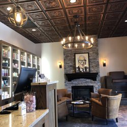 The Gents Place - Deer Park - Entrance and sitting area