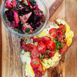 MÔM Restaurant - Breakfast tartine!