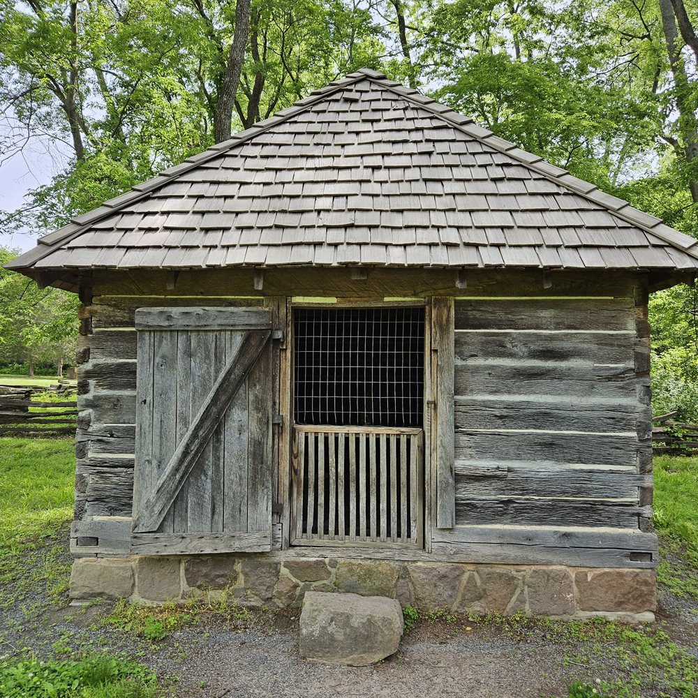 Eleanor C Lawrence Cabell's Park Mills - Smokehouse - Hiking Near Me - Chantilly, Virginia