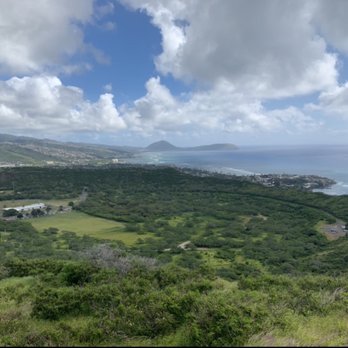 Diamond Head State Monument - Panoramic crater view - Parks Near Me - Honolulu, Hawaii Diamond Head State Monument - Panoramic crater view - Parks Near Me - Honolulu, Hawaii