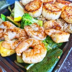 Habachihana Grill - Scallops and shrimp