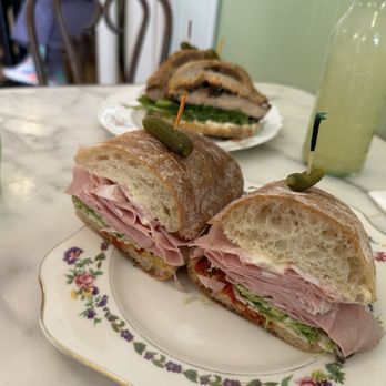 SALTY LUNCH LADY’S LITTLE LUNCHEONETTE - Updated November 2024 - 227