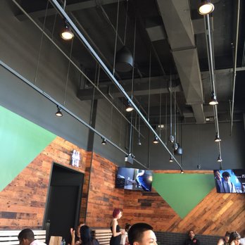 Shake Shack Staten Island Mall - New Springville - Inside - Burgers Near Me - Staten Island, New York