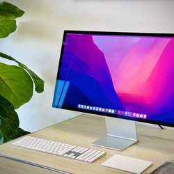iStore NZ - Permanently Closed - Apple Studio Display