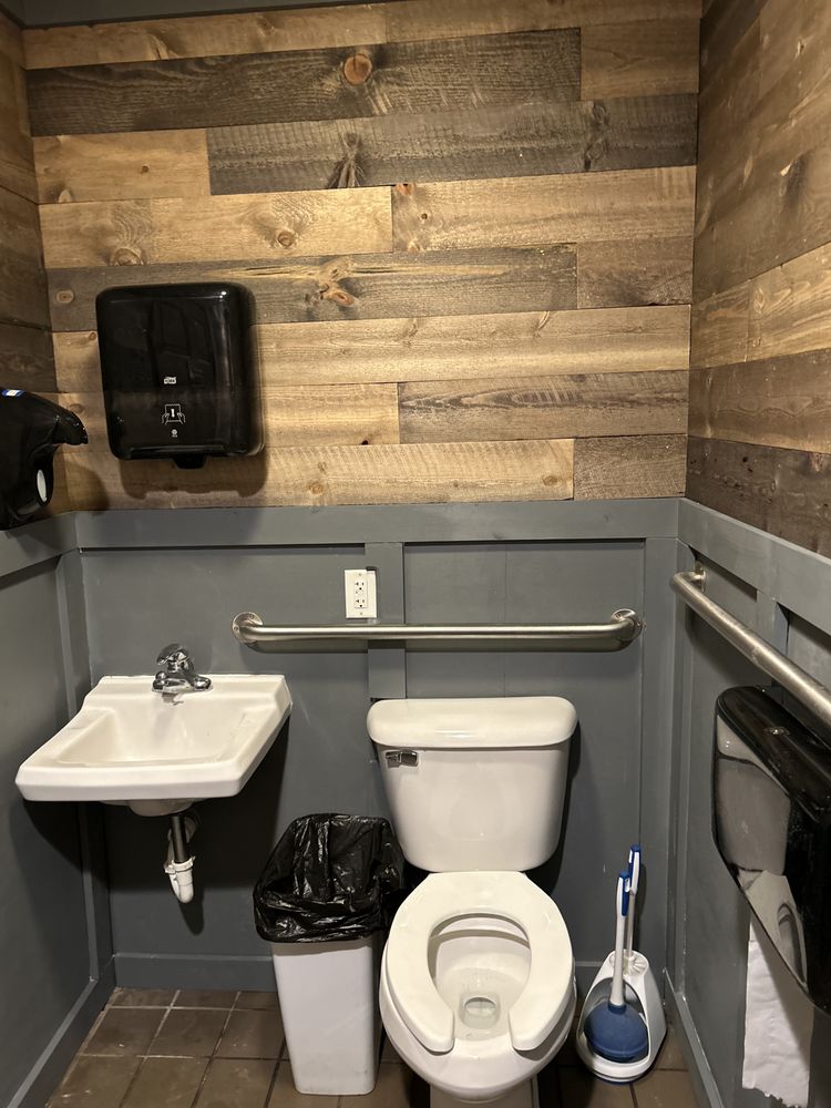 Slide of HM Handyman and Remodel