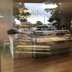 Duck Island Ice Cream - Hours posted (diff from yelp and web site)