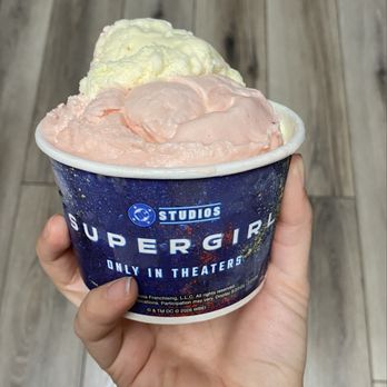 Cold Stone Creamery - Strawberry & Cake Batter - Ice Cream & Frozen Yogurt Near Me - Sacramento, California