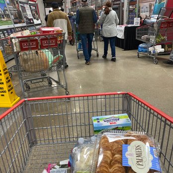 Costco - Wholesale Stores Near Me - Bloomingdale, Illinois