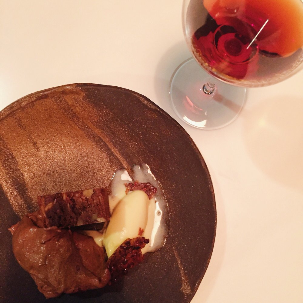 Le Prince Noir - Chocolate mousse, walnut brownie and passionfruit gelato. - French Near Me - Lormont, 33