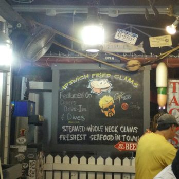 DJ's Clam Shack - Seafood Near Me - Key West, Florida