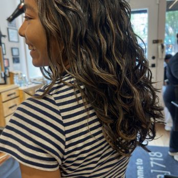 Salon 718 - Curly cut trim - Hair Salons Near Me - Brooklyn, New York Salon 718 - Curly cut trim - Hair Salons Near Me - Brooklyn, New York