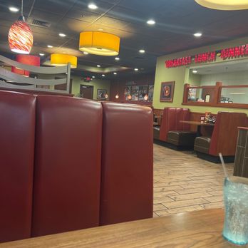 Denny's - 1:06 AM and it is empty ... the 2 staff members are literally sleeping in front of us! - American Near Me - Buckeye, Arizona