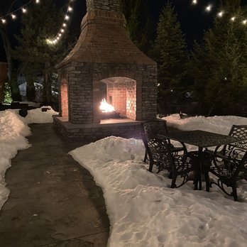 1875 Winery - Patio area - Wineries Near Me - Hartville, Ohio