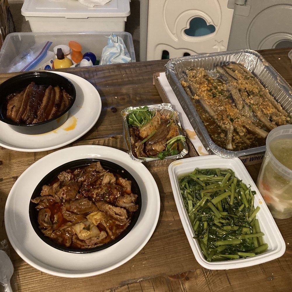 Steamed pork with preserved cabbage Beef and pork intestine in hot chili oil Salted egg with eggplant Watercress with preserved bean curd