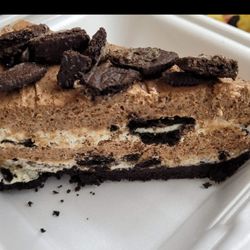 Survivor Que - Cookies and cream cheesecake