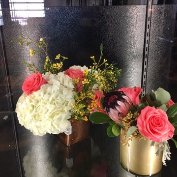 Poppy & Pine - Arrangements in the grab and go - Wedding Planning Near Me - Aurora, Colorado Poppy & Pine - Arrangements in the grab and go - Wedding Planning Near Me - Aurora, Colorado