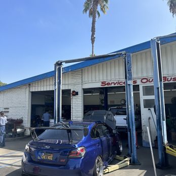 Al's Auto Repair Shop