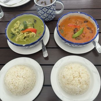 Siamese Garden - Emerald Chicken & Duck Curry dishes. - Thai Near Me - Marina Del Rey, California Siamese Garden - Emerald Chicken & Duck Curry dishes. - Thai Near Me - Marina Del Rey, California