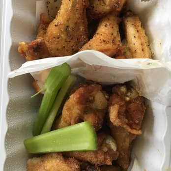 Wings 21 Kettering - Honey lemon pepper and honey garlic - Chicken Wings Near Me - Upper Marlboro, Maryland Wings 21 Kettering - Honey lemon pepper and honey garlic - Chicken Wings Near Me - Upper Marlboro, Maryland