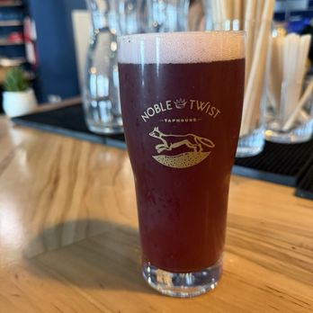 Noble Twist Taphouse - Pizza Near Me - Saugatuck, Michigan