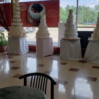 Sweet Dreams - Bakeries Near Me - Warren, Michigan