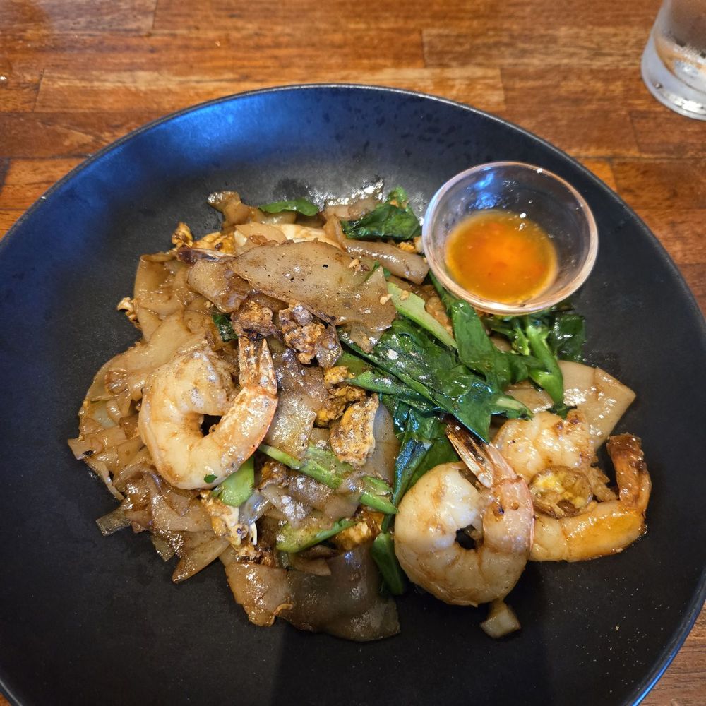 Pad see ew with shrimp