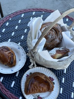 LA Chouquette by null