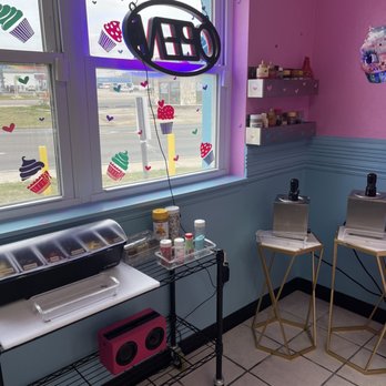 Creative Cakes And Snacks - Ice cream topping bar - Bakeries Near Me - Copperas Cove, Texas