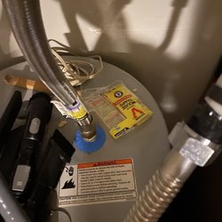 Hills of Texas Lodging - WATER HEATER CLOSET  OLD MOUSE TRAP THEY HAVE IN THERE INSIDE THE PACKAGE