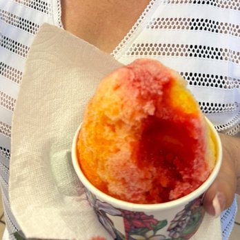 Maili Shave Ice and Snacks - Lava snow ice - Desserts Near Me - Waianae, Hawaii