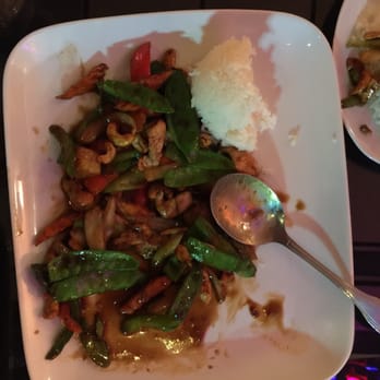 Thai First - Cashew Chicken ehh nothing special - Thai Near Me - Downers Grove, Illinois