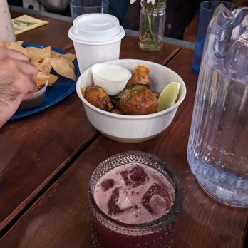 NIDO's BackYard - tres rojas, papas pasadas - Mexican Near Me - Oakland, California