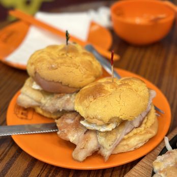 Alice’s Kitchen - Chicken Steak with Jumbo HK Pineapple Bun - Noodles Near Me - Temple City, California